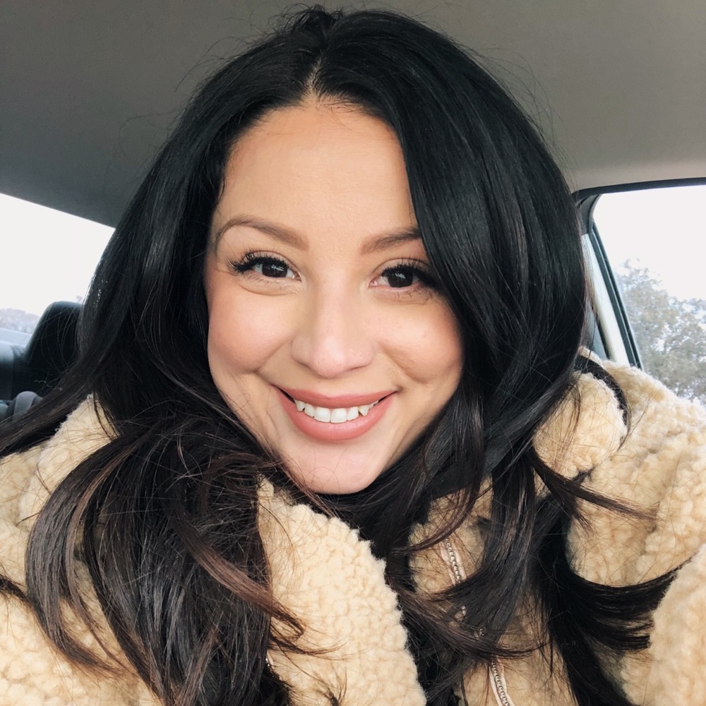 Meet your Posher, Monica